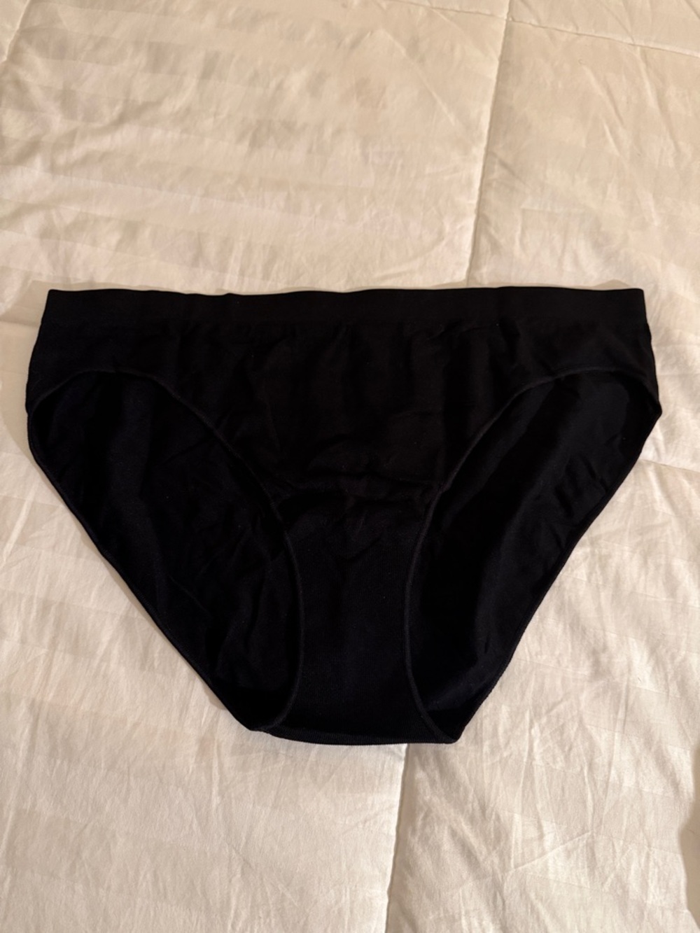 Bombas Black Seamless Brief with White Logo Print - Picture 2 of 7